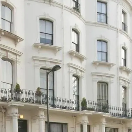 Princes Square Apartment *