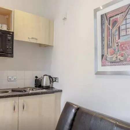 Princes Square Apartment