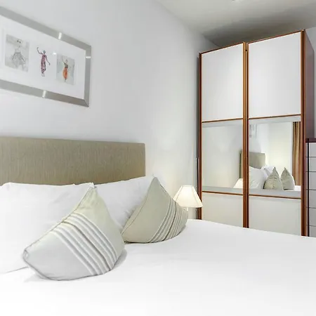 Princes Square Apartment