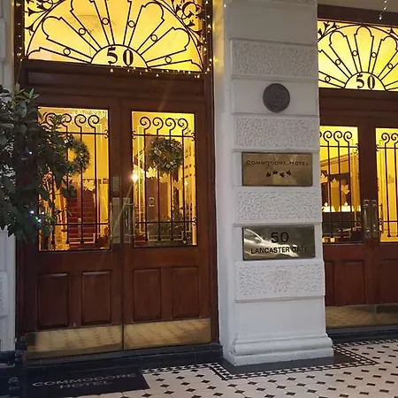Commodore Hotel 3*