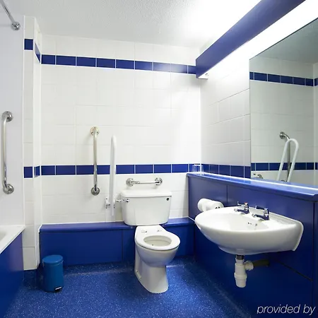 Travelodge Covent Garden Hotel 2*