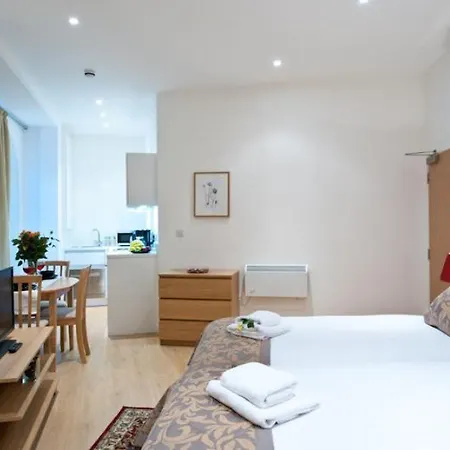 My Piccadilly Circus Apartment *