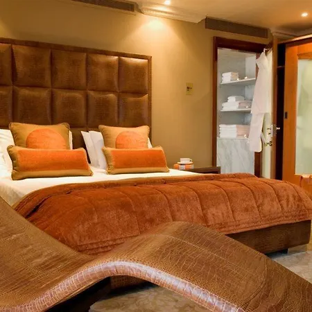 Hotel Radisson Blu Hotel, London Heathrow 4*