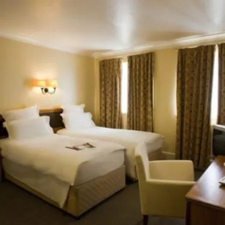 La West - Hyde Park London