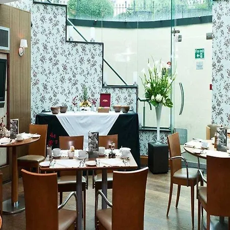 Hotel The Colonnade 4*