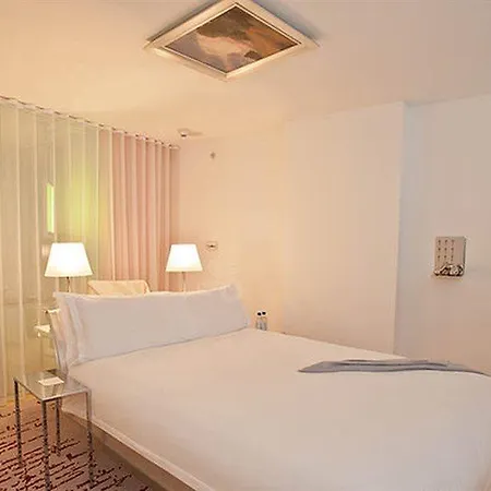 Отель Sanderson 5*