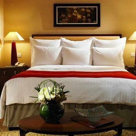 호텔 Marriott Canary Wharf 5*