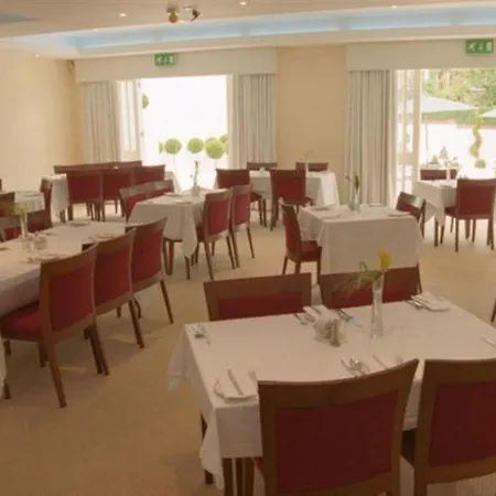 Hotel Raglan