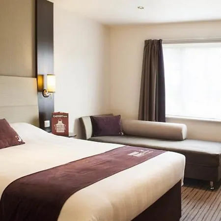 Premier Kew Bridge London
