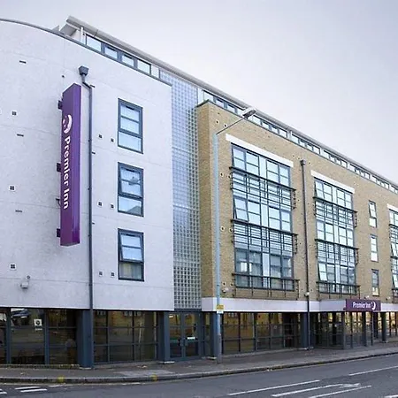 Hotel Premier Kew Bridge 3*