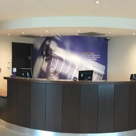Hotel Premier Wimbledon South 3*