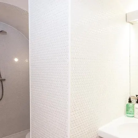 Covent Garden Living 4*