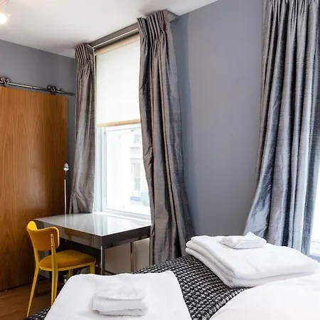 Covent Garden Living 4*
