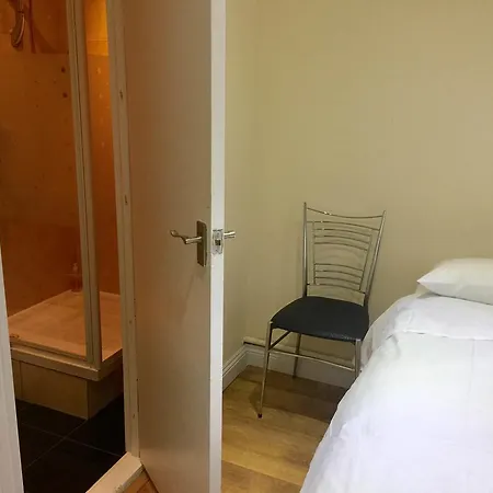 Central London Budget Hotel