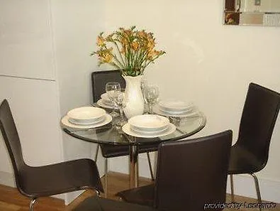 Lanterns Court By Bridgestreet Londra