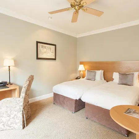 Warren House Hotel 4*