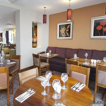 Hotel Premier London Heathrow Terminal 5