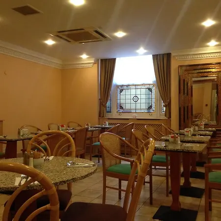 Hotel Troy 3*