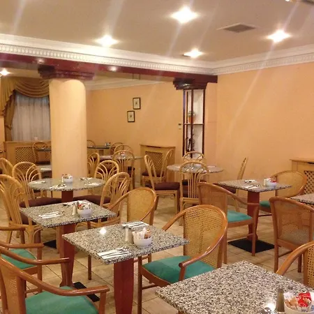 Hotel Troy 3*