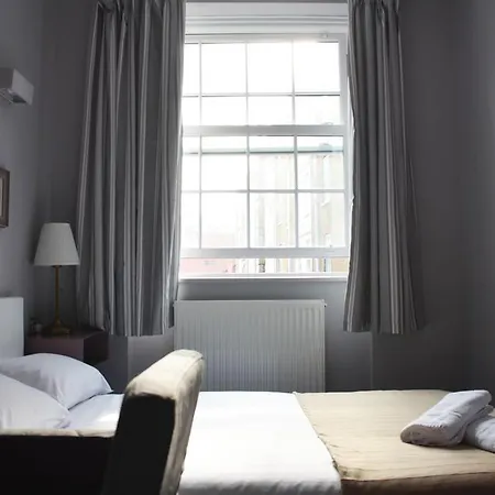 Guest house Monopoly Accommodations London