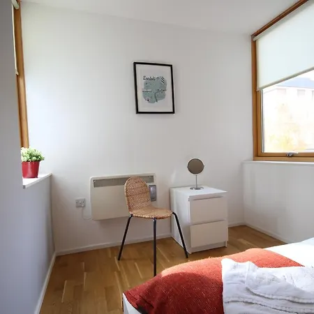 2 Bed Cozy Apartment In Euston Station Free Wifi