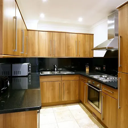 Queensgate Court Londra