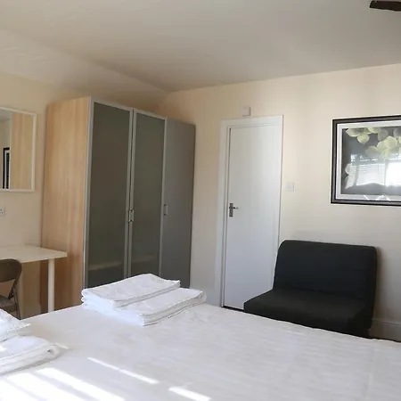 Debden Bed & Breakfast 3*
