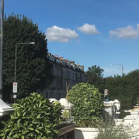 Holland Park Lifestyle London