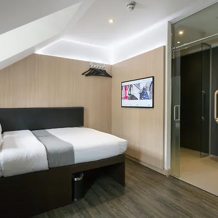 The Z Victoria 3* London