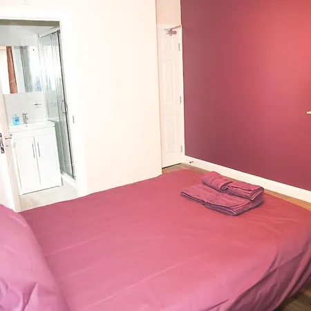 Гостевой дом Wembley Hill 3*