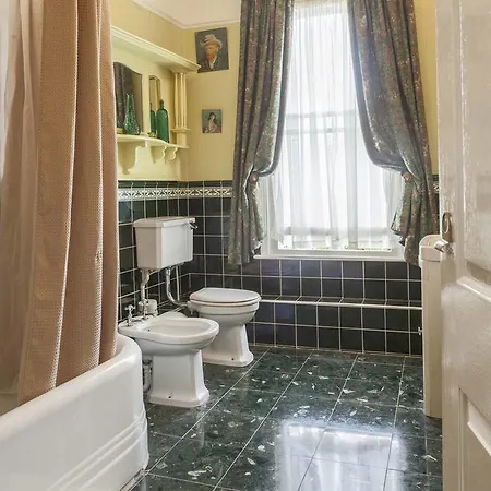 Гостевой дом Melrose House