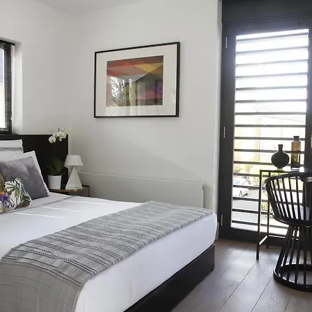 Magical Urban Retreat Apartment London