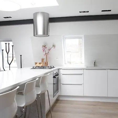 Magical Urban Retreat Apartment London