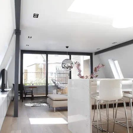 Magical Urban Retreat Apartment *