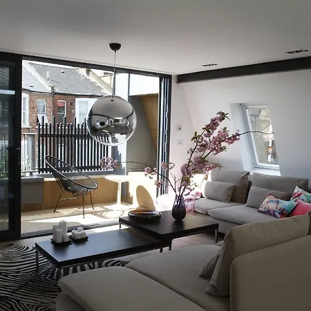 Apartment Magical Urban Retreat London