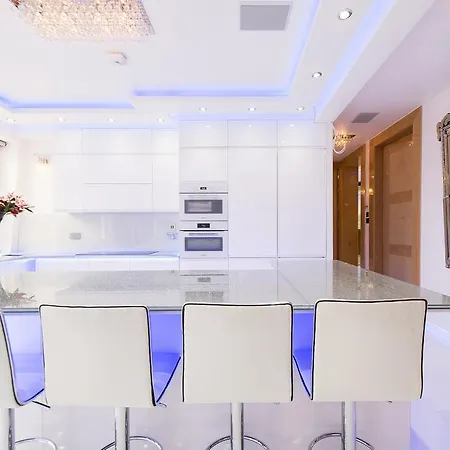 Apartment James Bond Style Penthouse *
