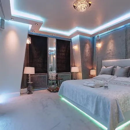 James Bond Style Penthouse Apartment *
