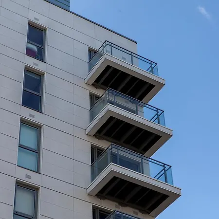 Apartment Avant Garde