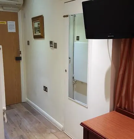 Rhodes 3* London