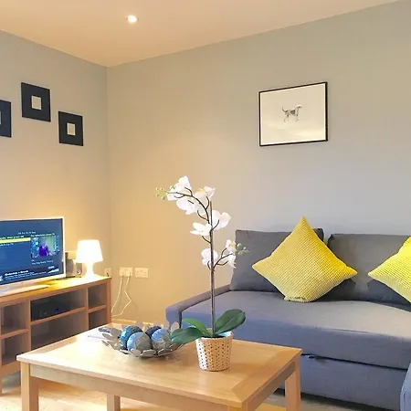 2 Bed Cozy Apartment In Euston Station Free Wifi London