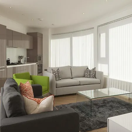 Deluxe Bridge Apartment London