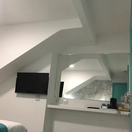 Clapham South Dudley Hotel 2*