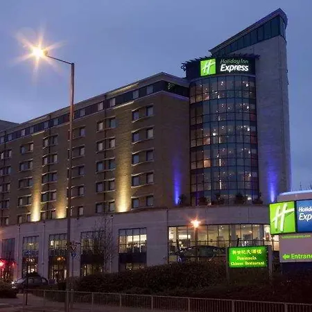Hotel Express By Holiday Wembley North Circular Road London