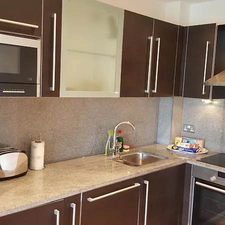 East Croydon Apartments - Just 3 Mins Walk To East Croydon Station Apartment Croydon