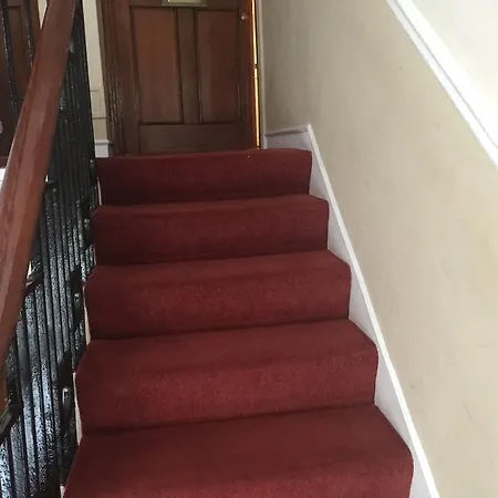 Shepherds Market Serviced Apartment *