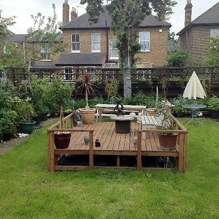 Forest Gate Hotel *
