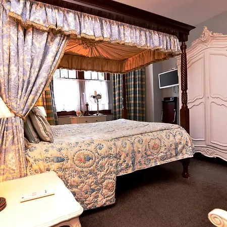 The Ambassador Heathrow 3*