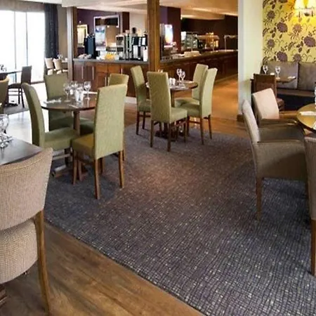 Hotel Premier London Heathrow Terminal 5
