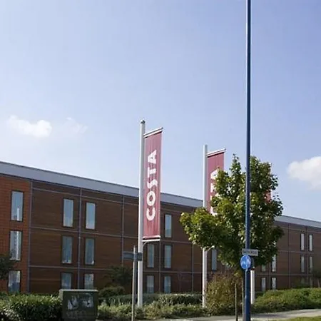 Premier London Heathrow Airport T2 & T3 - Bath Road 3* 하운슬로우