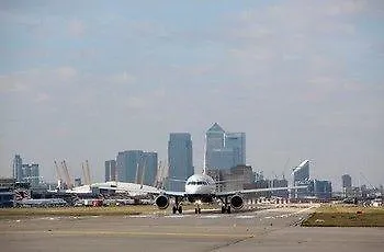 Metro Airport 2*